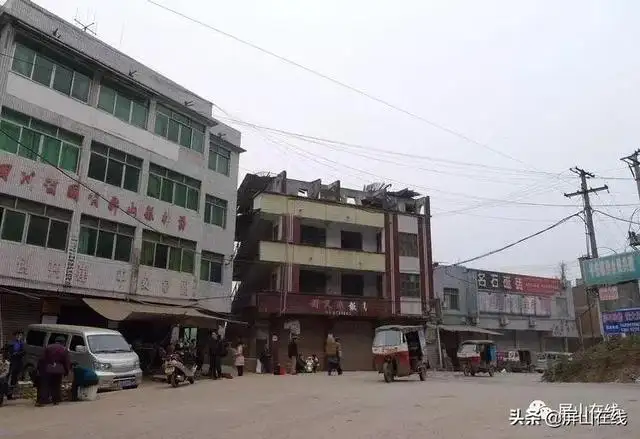 三叉路 — 屏山老县城