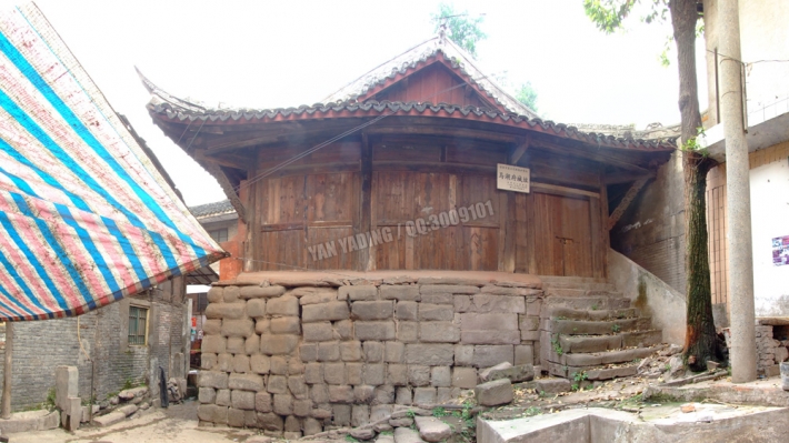 南门菜市场-1 — 屏山老县城